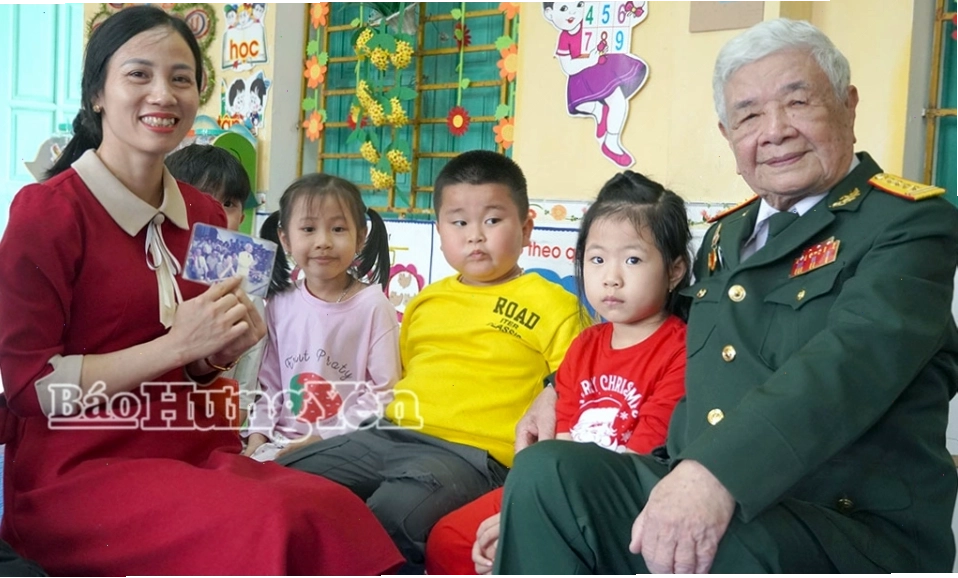 Cổng vào khu di tích