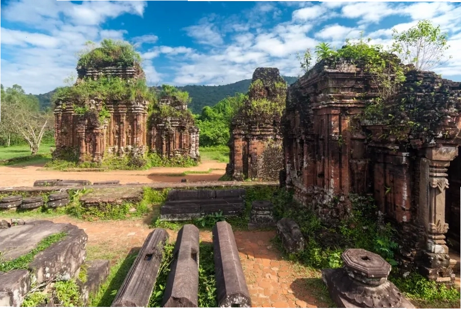 Đền tháp Mỹ Sơn với kiến trúc Chăm cổ kính
