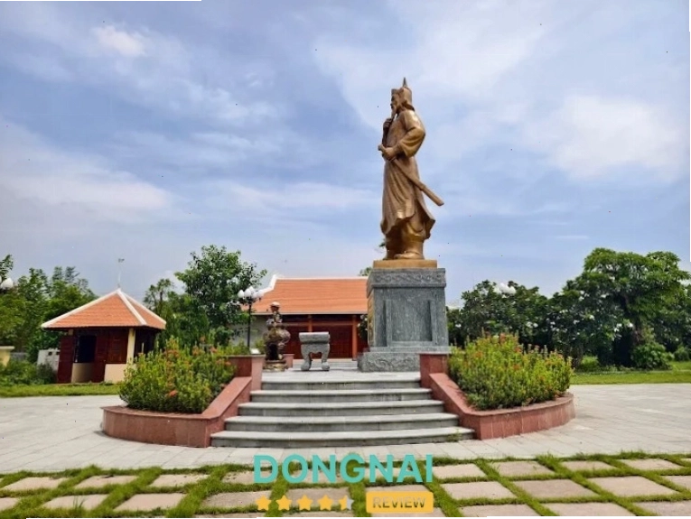 Đền thờ Nguyễn Hữu Cảnh - Trấn Biên