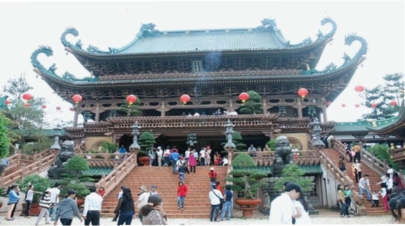 Đền Trình tại Chùa Hương