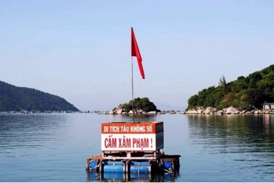 Di tích tàu không số Vũng Rô nhìn từ xa
