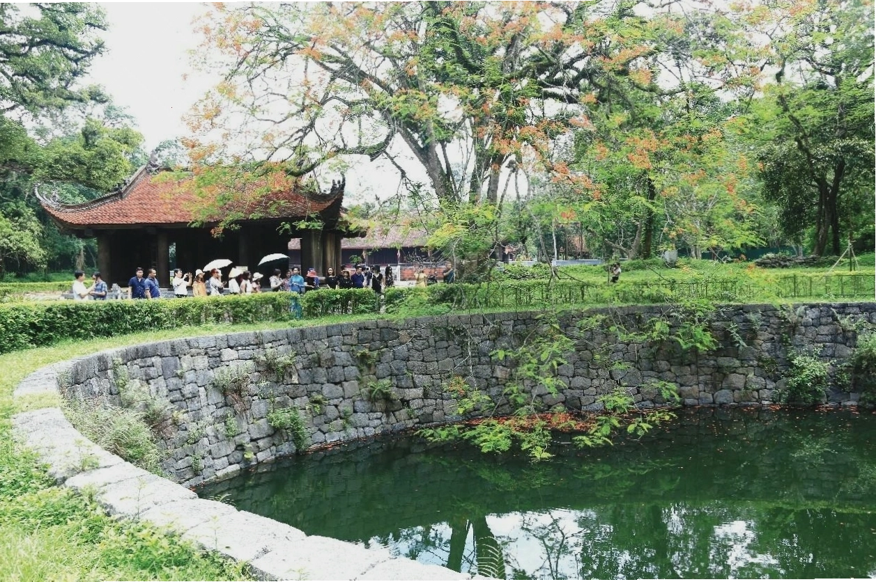 Giếng cổ tại khu di tích Lam Kinh