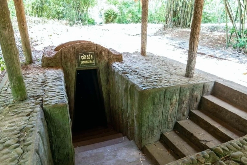 Hệ thống Địa đạo Củ Chi, một công trình quân sự độc đáo
