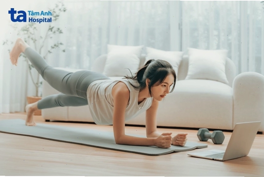 Kết hợp plank với các bài tập khác để tăng hiệu quả