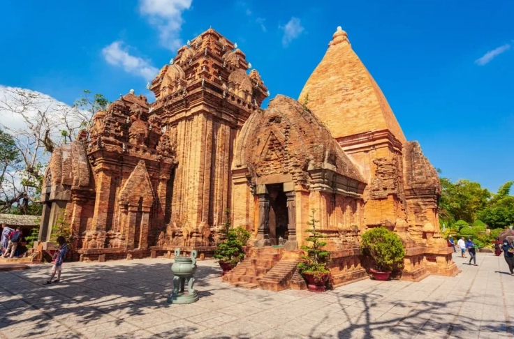 Khám phá 10+ di tích lịch sử văn hóa nổi tiếng tại Nha Trang