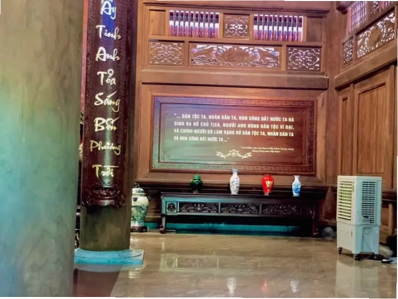 Không gian bên trong nhà tưởng niệm Bác Hồ