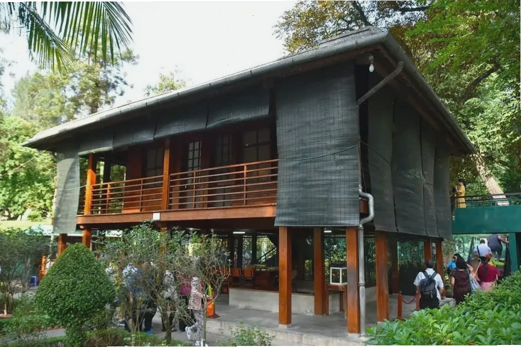Khu lưu niệm Chủ tịch Hồ Chí Minh tại Phủ Chủ tịch