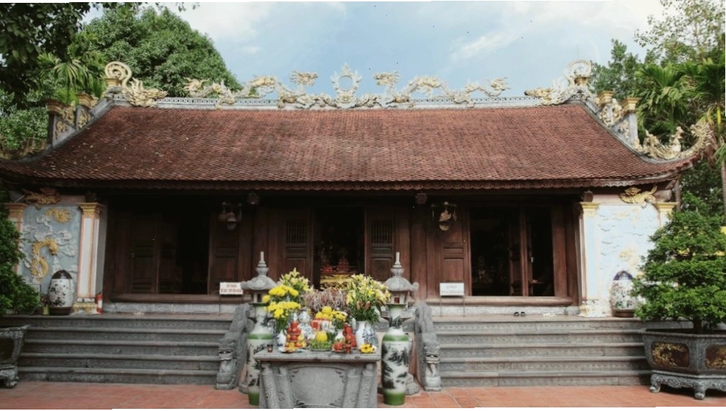Khu vực đền thờ tại Di tích Bạch Đằng Giang