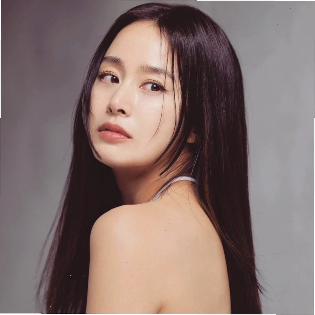 Kim Tae Hee, mỹ nhân hàng đầu xứ Hàn với vẻ đẹp không tuổi