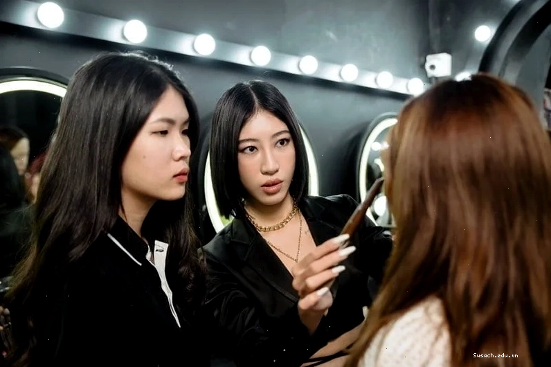 Lớp học trang điểm cá nhân nâng cao tại Vanmiu Beauty
