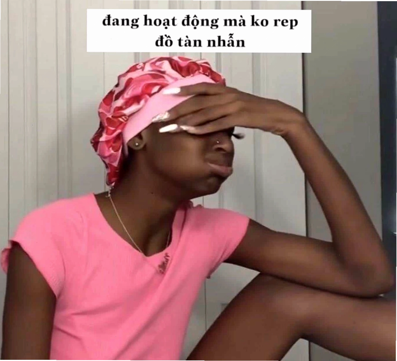 Meme anh da đen khóc cute hài hước