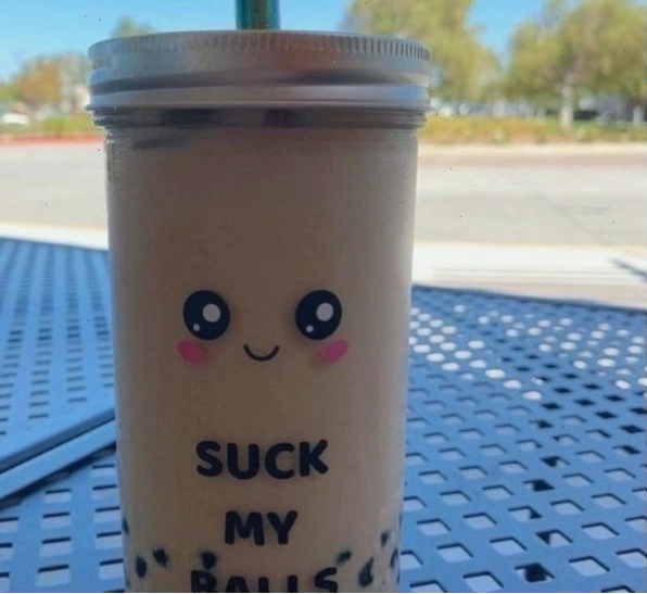 Meme uống trà sữa với ý tưởng độc đáo