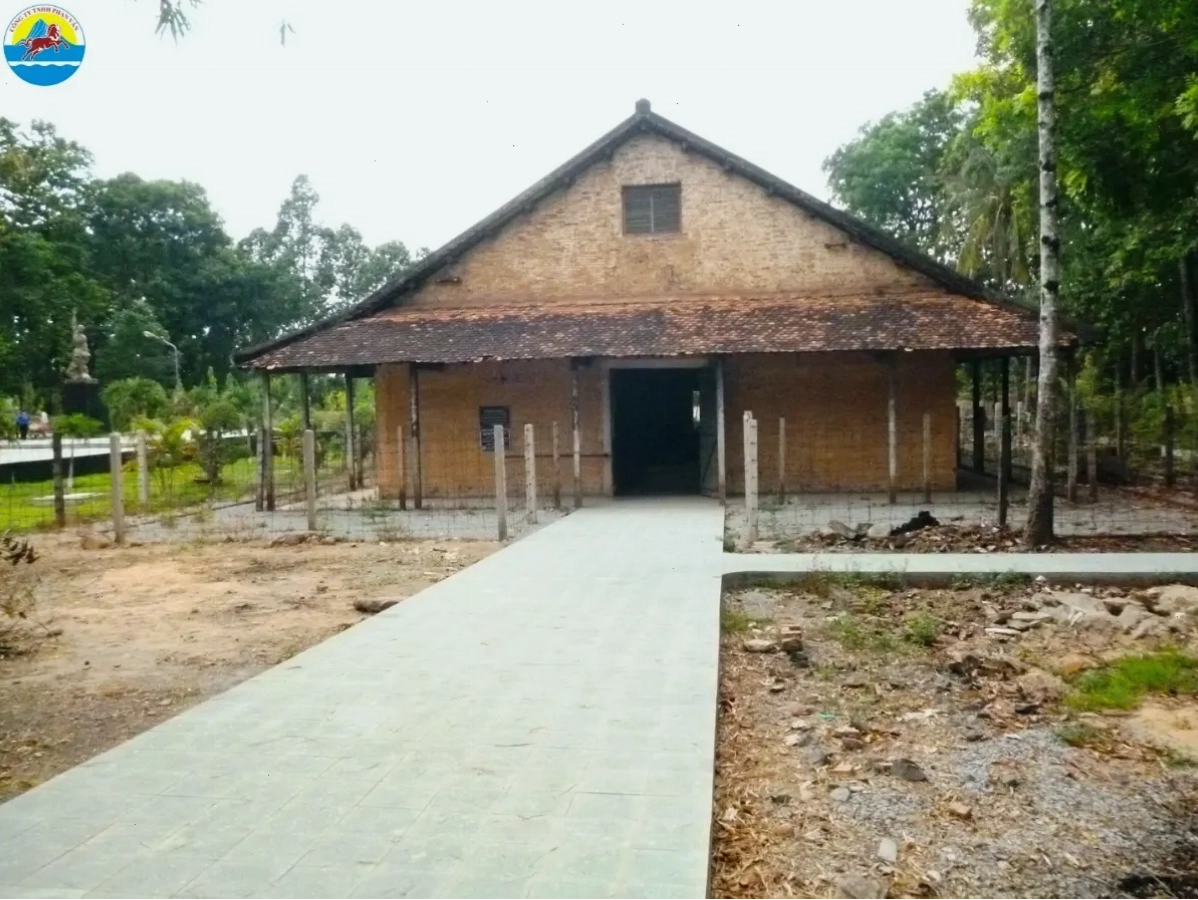 Một góc kiến trúc cổ tại Bình Dương