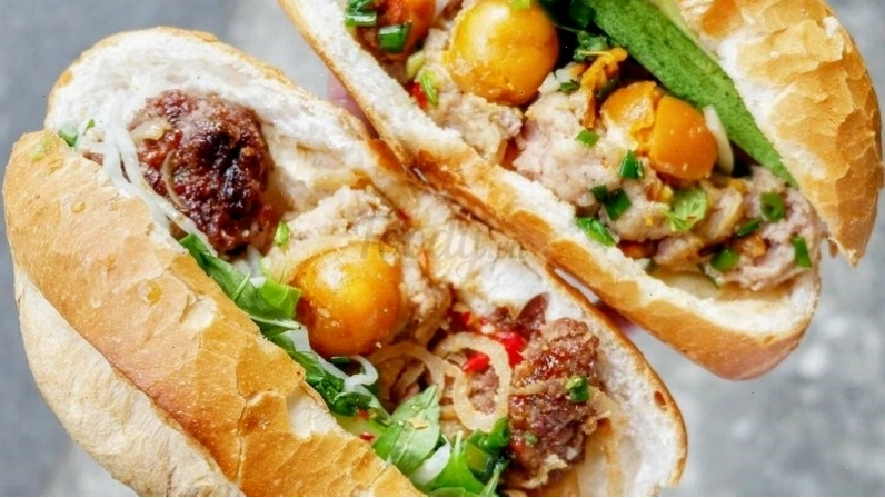 Một ổ bánh mì thịt có thể chứa khoảng 500 calo