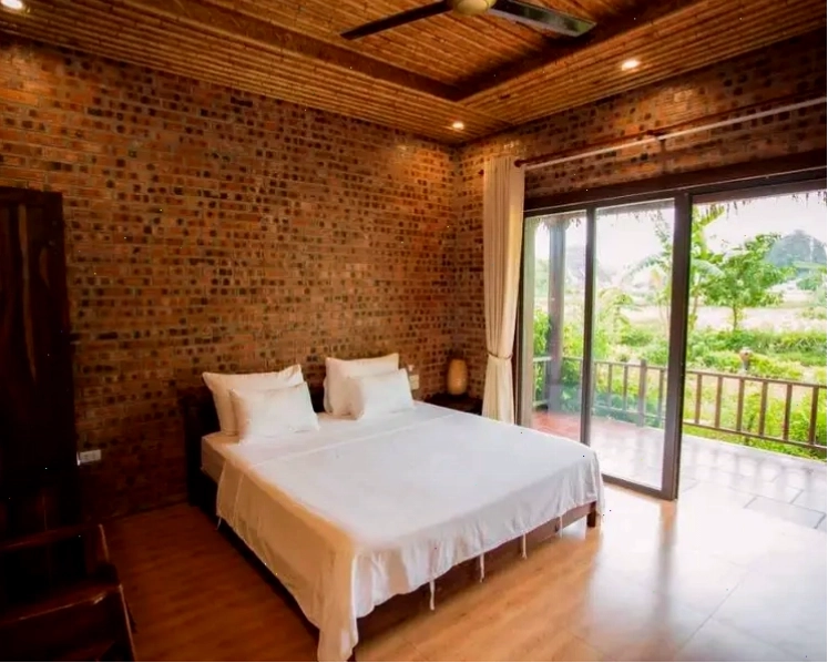 Muong Village Ninh Bình với kiến trúc đậm văn hóa người Mông.