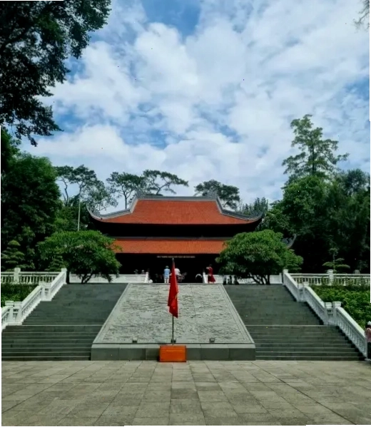 Nhà tưởng niệm Hồ Chủ Tịch mang đậm kiến trúc đồng bằng Bắc Bộ