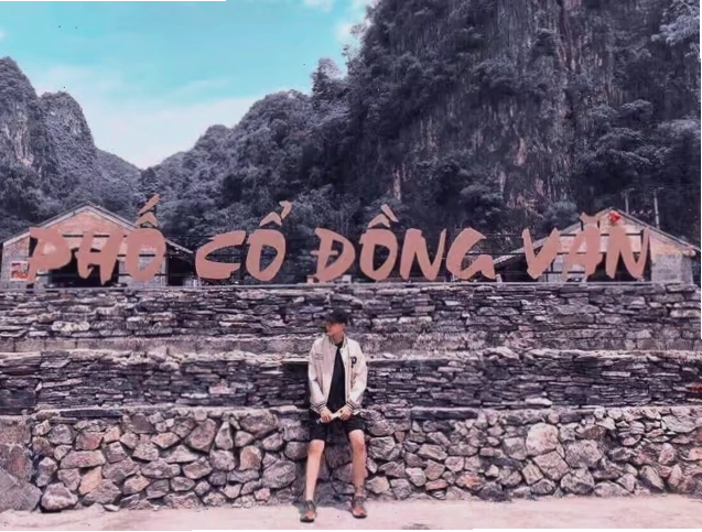 Phố cổ Đồng Văn với những ngôi nhà cổ kính
