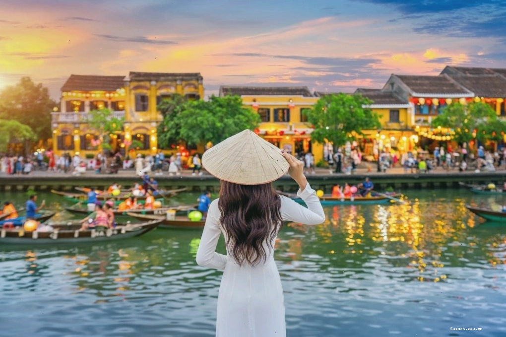 Phố cổ Hội An lung linh về đêm