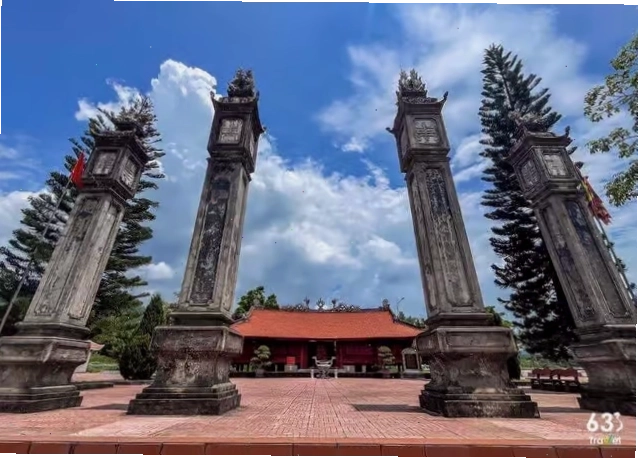 Toàn cảnh Đền Cửa Ông