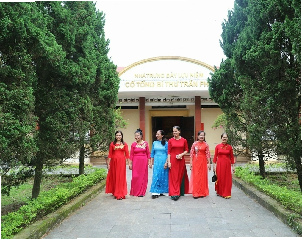 Trang phục lịch sự khi tham quan Khu di tích Trần Phú