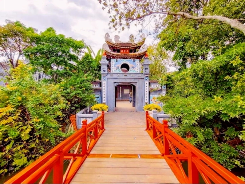 Văn Miếu Quốc Tử Giám qua nét vẽ bút sắt