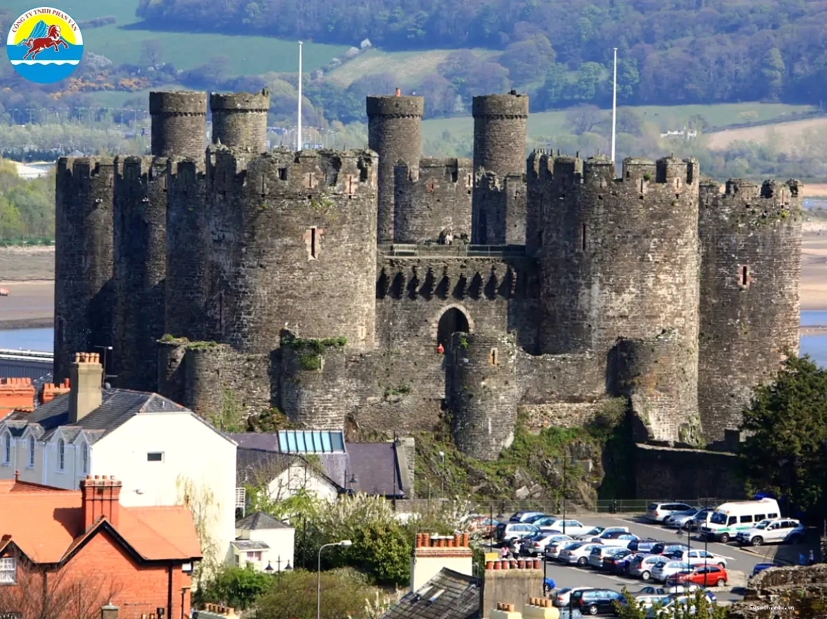 Xứ Wales nằm lặng lẽ ở phía tây nước Anh, sở hữu vẻ đẹp cổ kính