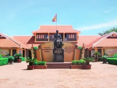 Khu di tích Nguyễn Du - Nơi tôn vinh đại thi hào văn học Việt Nam