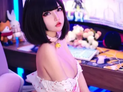 Chiêm ngưỡng bộ ảnh sex gái xinh 18+ khoe mông căng, vú đẹp