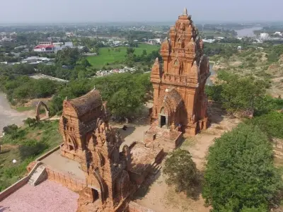 Khám phá vẻ đẹp độc đáo của Tháp Chăm Po Klong Garai