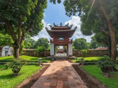 Khám phá những di tích lịch sử nổi tiếng tại Việt Nam qua các thời kỳ
