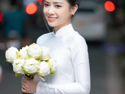 Ảnh Dương Hoàng Yến khoe thần thái đỉnh cao khiến fan mê mẩn