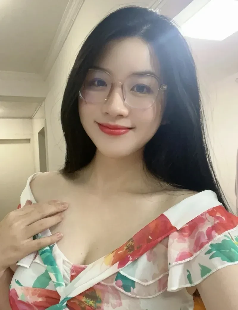 gái xinh cười 28